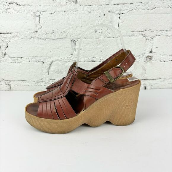 Vintage Famolare Hi There Wave Gum Sole Sandals - Picture 1 of 11